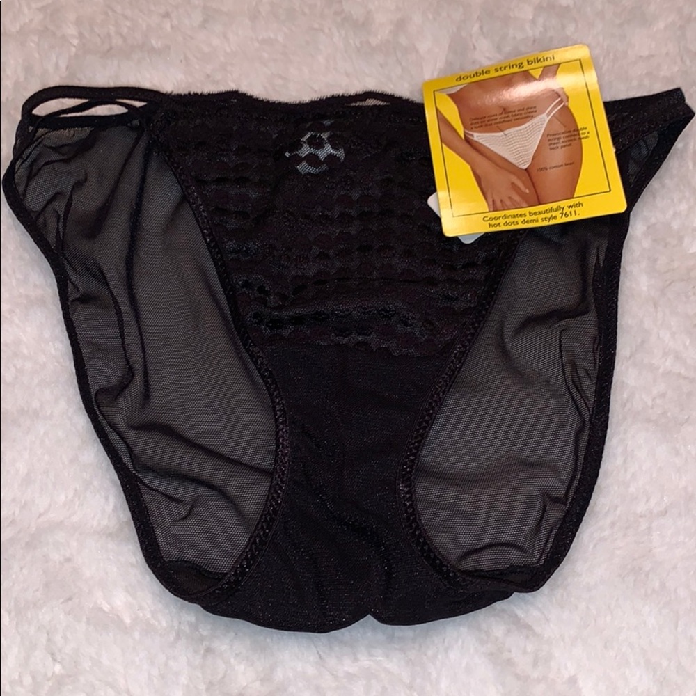 Black lacy Wonderbra double string bikini panty